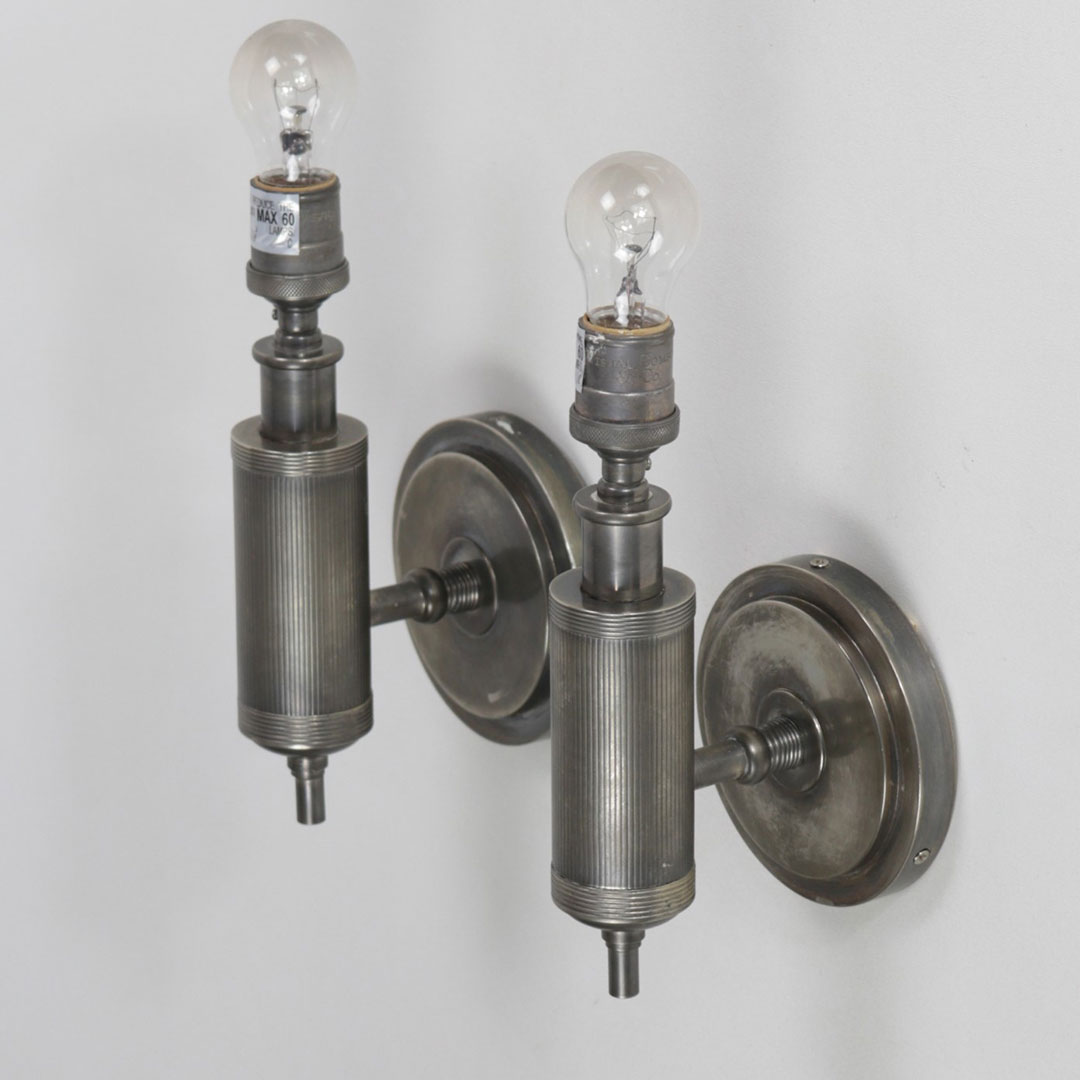 CommForklift's tweet image. These Visual Comfort Longacre #sconces are pretty stately. So stately in fact that they remind me of the Empire State Building. They’re a real modern nod to the #ArtDeco style of architecture and design. Check out the pair in our eBay store: ebay.com/itm/3262842072…