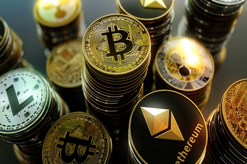 BitTreasury's tweet photo. Bitcoin Last Traded at One Cent This Day 14 Years Ago
https://t.co/R1Ajql03YG - Fourteen years ago today, Bitcoin, the world's first cryptocurrency, was last traded at the humble price of one cent.

According to Bitcoin historian Pete Rizzo, on this day 14 years ago, Bitcoin was traded at one cent, a price that seems almost unimaginable today. This milestone marks a significant moment in the history of digital currencies, highlighting the impressive journey Bitcoin has taken from its early days.

This milestone marked one of the first times Bitcoin reached a price that began to reflect its growing value. At the time, few could have predicted the meteoric rise BTC would eventually experience, transforming from an obscure digital currency.

Created by the mysterious, pseudonymous figure Satoshi Nakamoto, Bitcoin was initially traded on private forums between early adopters, miners and enthusiasts. At that time, Bitcoin was still a niche project, known only to a small group of enthusiasts and early adopters.

In the years since the historic one-cent milestone, Bitcoin's price has skyrocketed, reaching an all-time high of about $74,000 in mid-March this year.

Bitcoin price action
At the time of writing, BTC was down 0.70% in the last 24 hours to $62,527. Bitcoin fell to a low of $61,976 in early trading today, after briefly reaching a high of $64,467 on Monday, wiping away nearly all of its gains from the preceding seven days.
Moving forward, cryptocurrency traders are looking to Federal Reserve meetings later this week for clues on further positioning. The fed is scheduled to disclose FOMC minutes as well as crucial economic data from August that show growth.