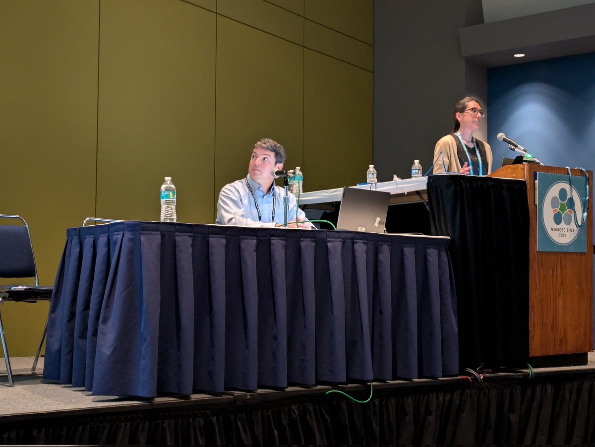 Del Monte Institute for Neuroscience (@urneuroscience) on Twitter photo Anna Kolstad of the <a href="/Neurocircuitlab/">Krishnan Padmanabhan</a> is presenting her research on how the neurons in a mouse brain respond when they passively experience odors during the nanosympoisum on olfaction at #SfN24 #URochesterResearch Anna Kolstad of the <a href="/Neurocircuitlab/">Krishnan Padmanabhan</a> is presenting her research on how the neurons in a mouse brain respond when they passively experience odors during the nanosympoisum on olfaction at #SfN24 #URochesterResearch