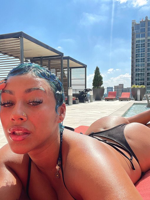 Sunbathing makes me so happy 🥺💙 https://t.co/pbUJSyP6i7<a href="/tag/wcw"class="tags"><span>#wcw</span></a>