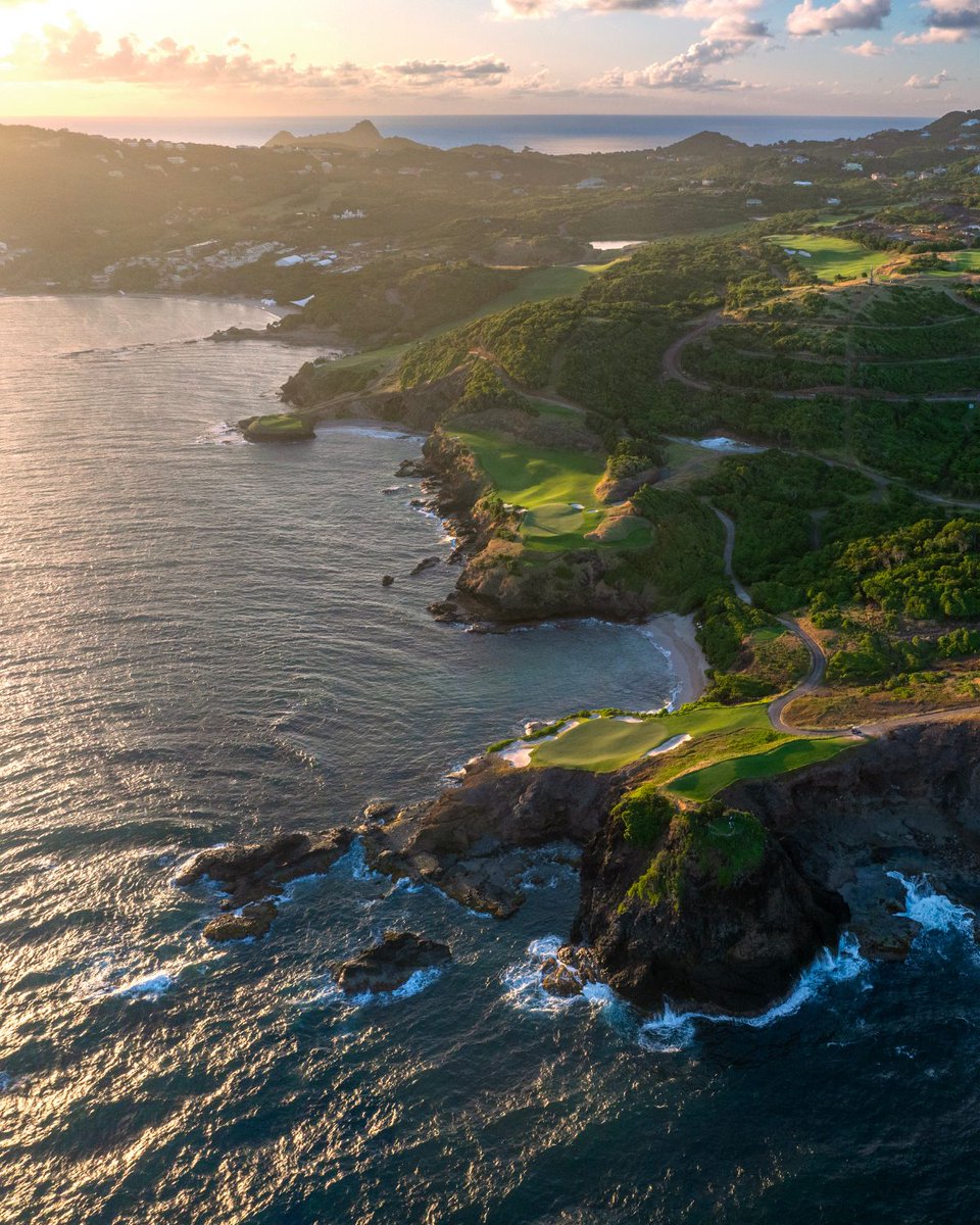 Where the greens come out of the blue. 

📷 <a href="/sjoman_jacob/">Jacob Sjöman</a>