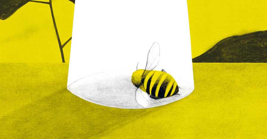 Guest Q&amp;A | Hanna Harms talks about her new graphic novel, 'Milk Without Honey,' which is about the impact bees have on the ecosystem and that climate change has on bees:  
smashpages.net/2024/10/08/gue… 

#graphicnovels <a href="/streetnoisebook/">Street Noise Books</a>