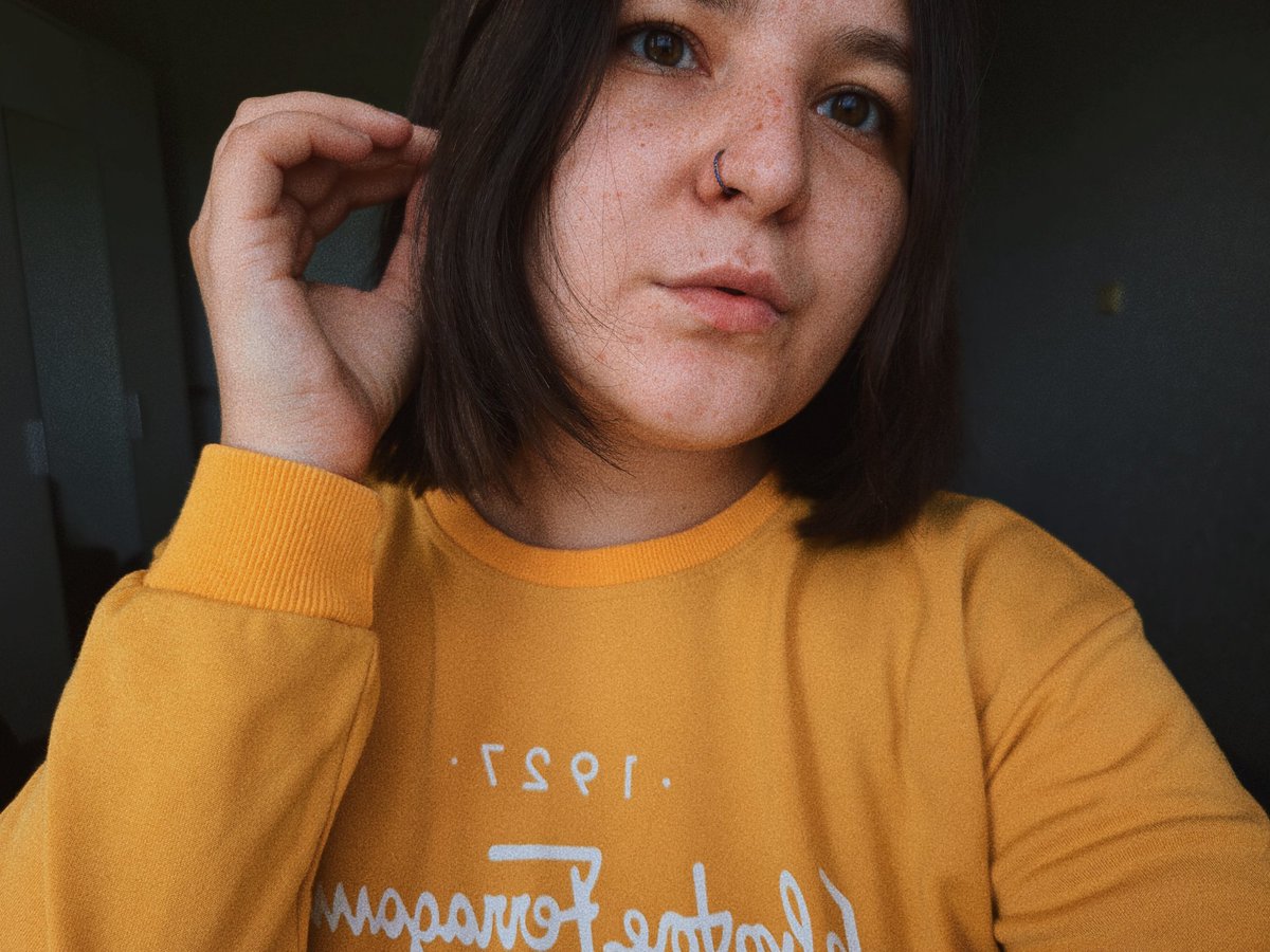 valvaler94's tweet image. привет, лента
меня зовут Лера 🤗

я слушаю к-поп, обожаю дорамы и читать 🩵

я плету из бисера браслеты, рисую и принимаю заказы🌸

а еще помогаю младшей сестре, у которой юношеский ревматоидный артрит, с деньгами

+ 7 929 392 32 03 (сбер, тбанк, альфа)
Валерия
