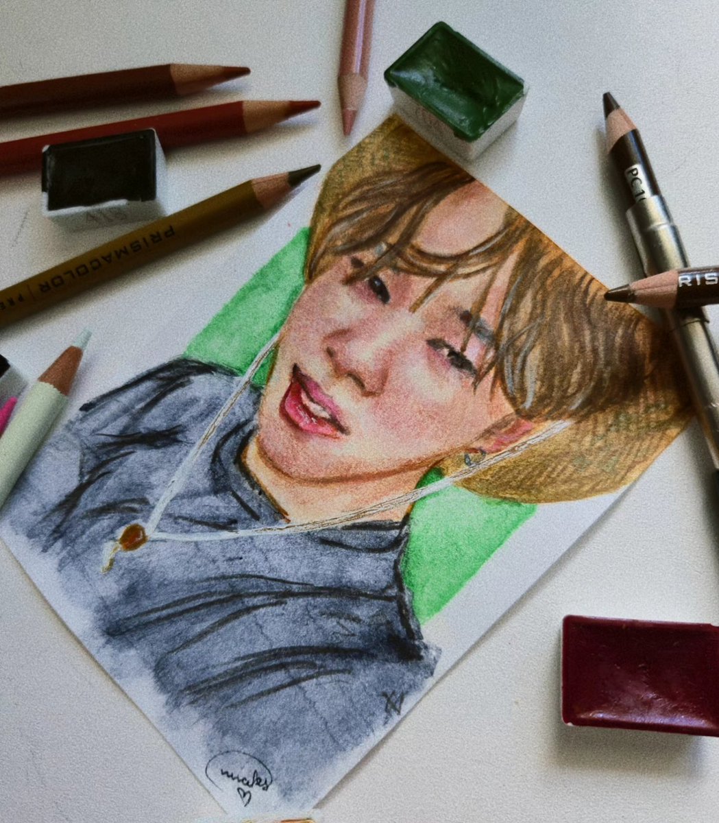 valvaler94's tweet image. привет, лента
меня зовут Лера 🤗

я слушаю к-поп, обожаю дорамы и читать 🩵

я плету из бисера браслеты, рисую и принимаю заказы🌸

а еще помогаю младшей сестре, у которой юношеский ревматоидный артрит, с деньгами

+ 7 929 392 32 03 (сбер, тбанк, альфа)
Валерия