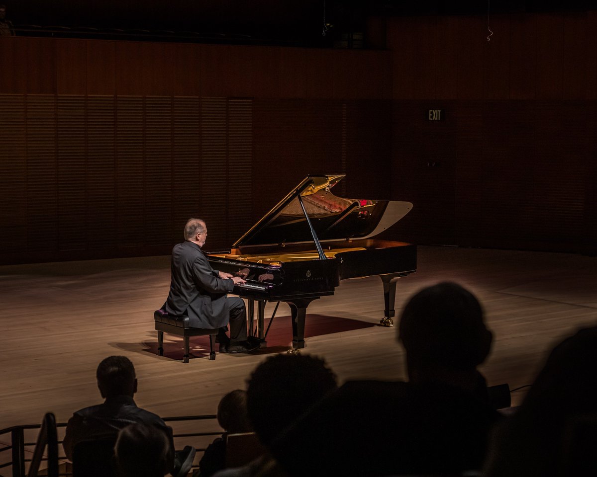 Such a lovely weekend sharing Chopin's extraordinary works with  an audience of music lovers at <a href="/SokaPAC/">Soka Performing Arts Center</a>! This music means so much to me, and I relish each opportunity I have to revisit it.

📸 Soka Performing Arts Center