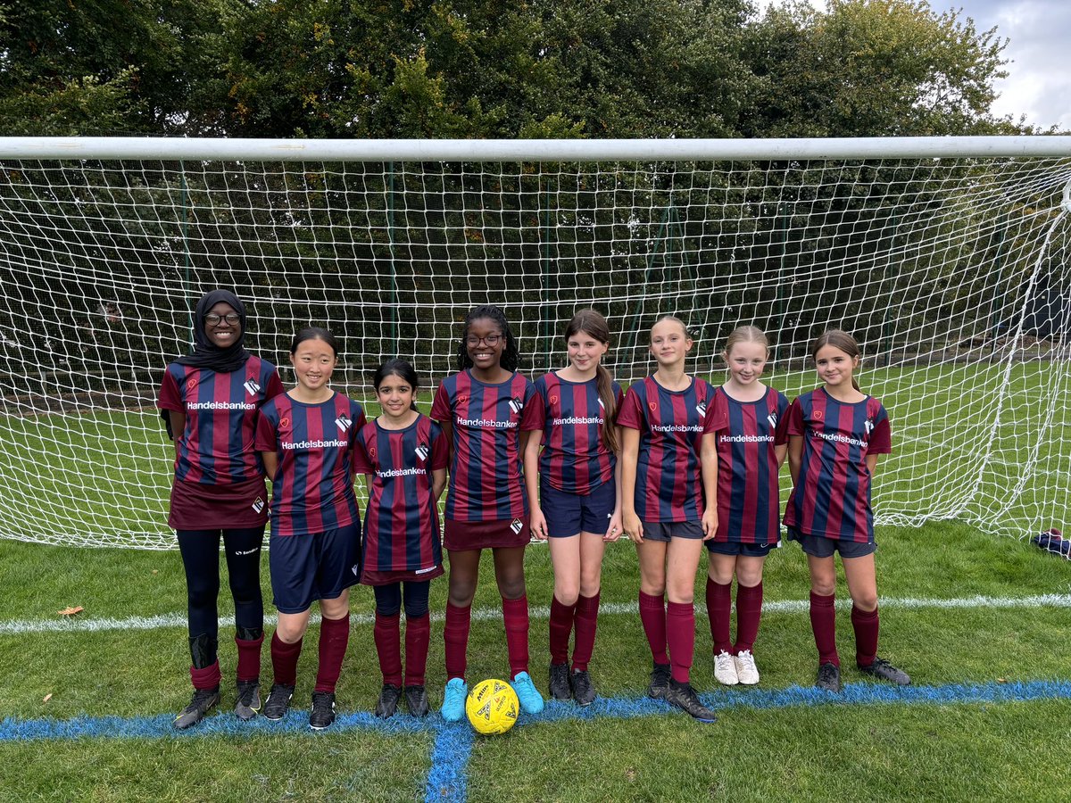 BSGDSport's tweet photo. FOOTBALL
First game of the season and our teams proudly wore their new shirts. Thank you Handelsbanken Bolton for the generous sponsorship and support. 

Thanks to Thornleigh @tsc_pedance for the fixture 👍⚽️

Well done to everyone- especially our Y7s who made their debut 👏 https://t.co/SBNORLyzNr