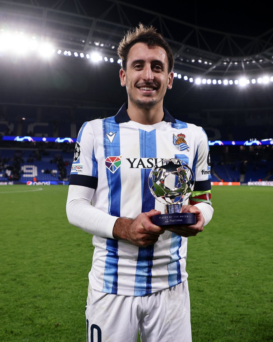 AitorErre's tweet photo. (1) Me sorprende y duele ver la animadversión creada hacia Mikel Oyarzabal en los últimos tiempos. Rápido hemos olvidado q el mejor tridente de ataque el año pasado fue con él de delantero y como rezábamos  para que saliera cojo el día del Mallorca para meter 1 gol #RealSociedad https://t.co/LV5MBA7zaH