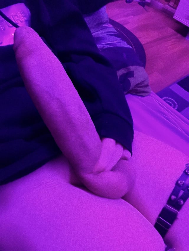 Algo que te agrade a la vista?.

Solo pregunta ya que se siente muy... Observado