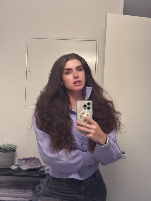 Poof ?? https://t.co/3XVjGOEFA9