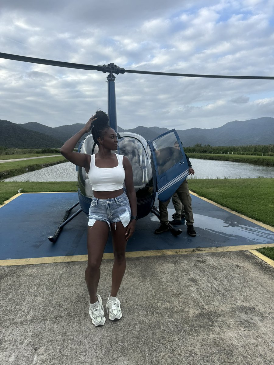 Breeze_'s tweet photo. Spending my 34th birthday in Brazil has been AMAZING! #libraszn https://t.co/hSDJEwE9lb
