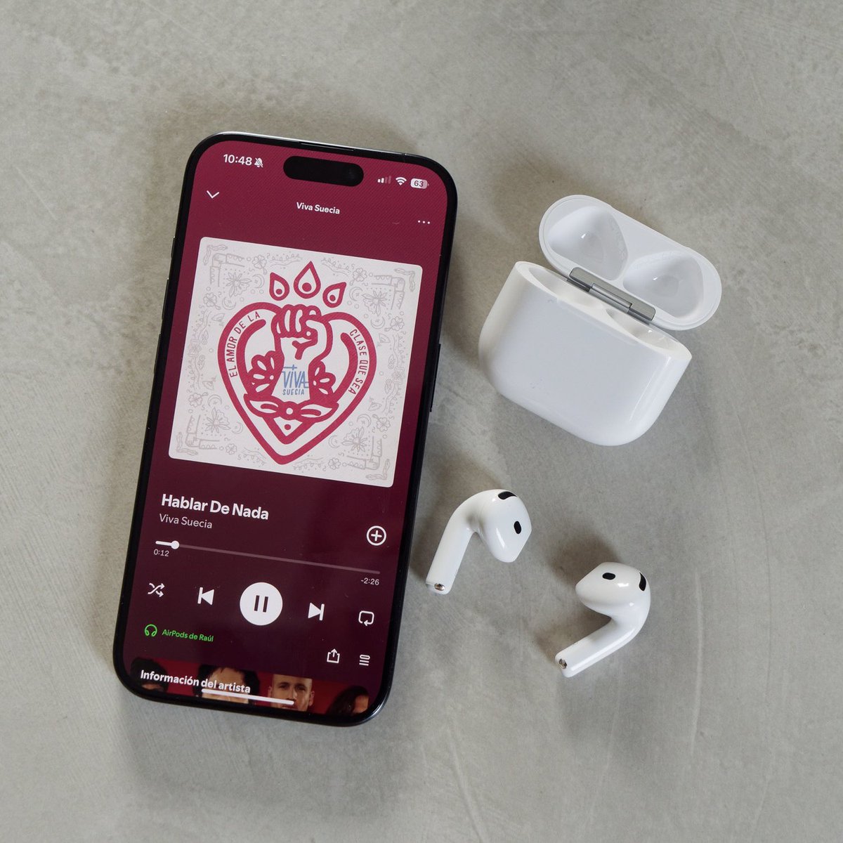 🎧 Hoy hablamos de las ventajas y desventajas de los nuevos AirPods 4. Diseño, autonomía y su integración con el ecosistema Apple. 
youtu.be/jxoUjmA3s9s

¿Valen la pena frente a otros modelos?  #AirPods4 #Apple #Tecnología #Review #Auriculares #HablandoDeManzanas