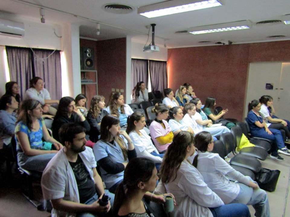 🔵 Conversatorio sobre Talleres y Dispositivos de Salud Mental | #SemanaDeLaSaludMental

Hoy, en el marco de la Semana de la Salud Mental, el HIGA Junín realizó un conversatorio sobre el papel y rol de los talleres y dispositivos de salud mental.

#SaludMentalEsDerecho #HIGAJunín