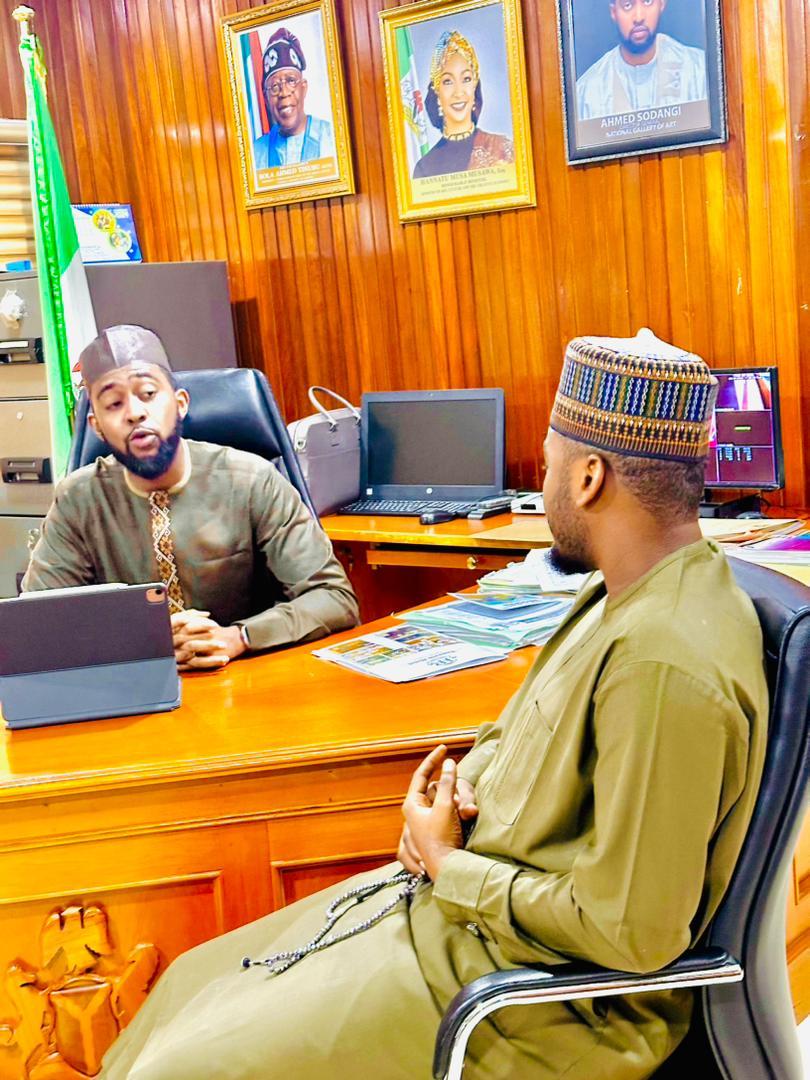 Unlocking Katsina's Creative Potential <a href="/Miqdad_Jnr/">Isah Miqdad</a> today, met with National Gallery of Arts' DG, Ahmed Bashir Sodangi, to forge groundbreaking partnerships. Empowering local artists, enriching our cultural heritage.