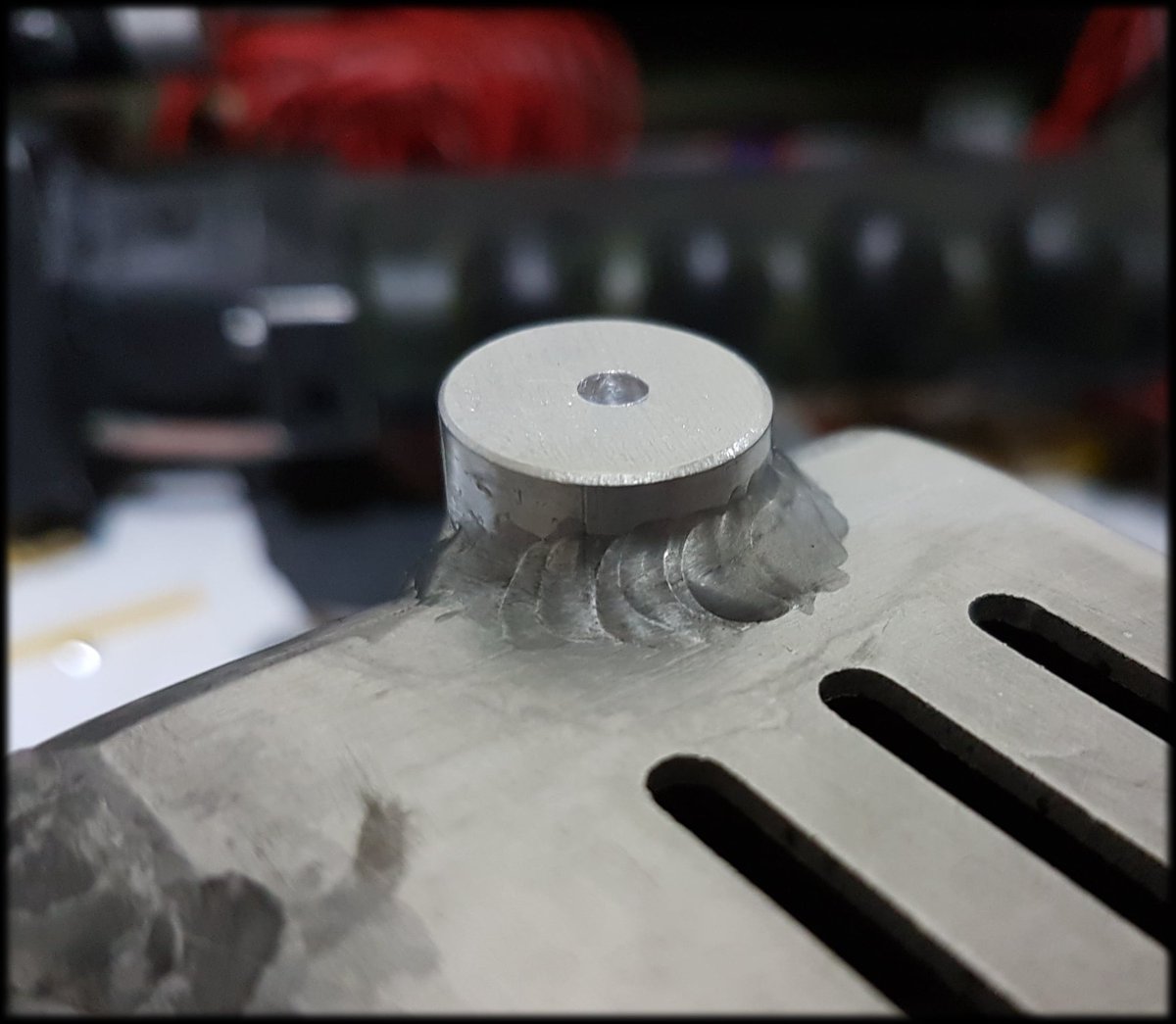 Fake TIG welding with UV Resin
#ghostbusters #propsandreplicas #props #prop #protonpack