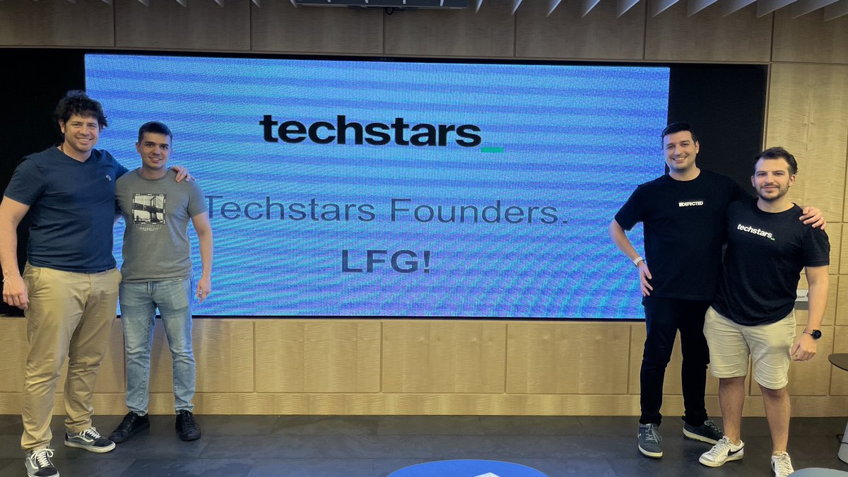 Amazing week with <a href="/Techstars/">Techstars</a> #mentors developing #AI for the #aviation industry with <a href="/flyingrogerai/">Roger - Empowering Aviators</a>. Thanks <a href="/andresbarreto/">Andres Barreto</a> &amp; <a href="/yazgiraldoa/">Edy Yazmín Giraldo</a> &amp; <a href="/TechstarsMIA/">Techstars Miami Powered by J.P. Morgan</a>