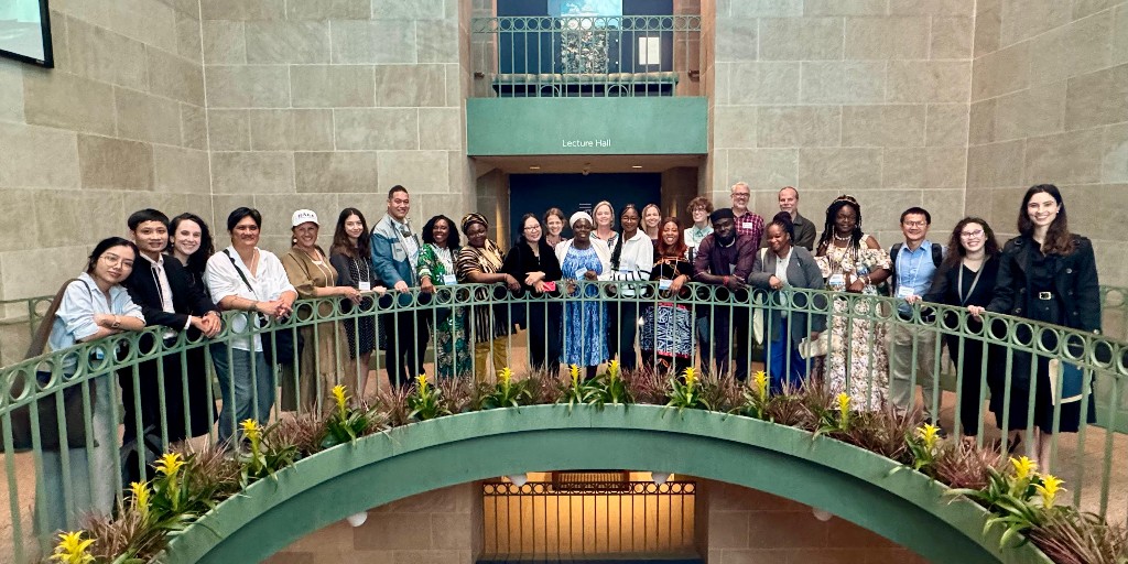 #GoodNewsTuesday. Excited for our #CulturalHeritageForward site visit with global cohort members from #Vietnam #NewZealand #Cameroon #Nigeria! Join us over 2 weeks to explore #sharedstewardship #ethicalreturns #inclusivemuseums <a href="/si_africanart/">Smithsonian National Museum of African Art</a> <a href="/SmithsonianFolk/">SmithsonianFolklife</a> @HeritageatState!