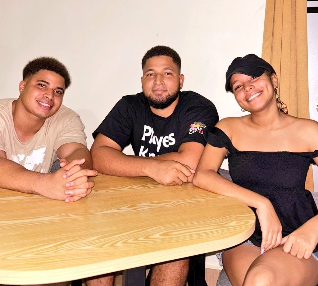 Yeisy_E_Medina tweet media