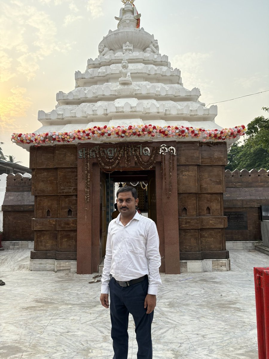 devacool1's tweet image. 