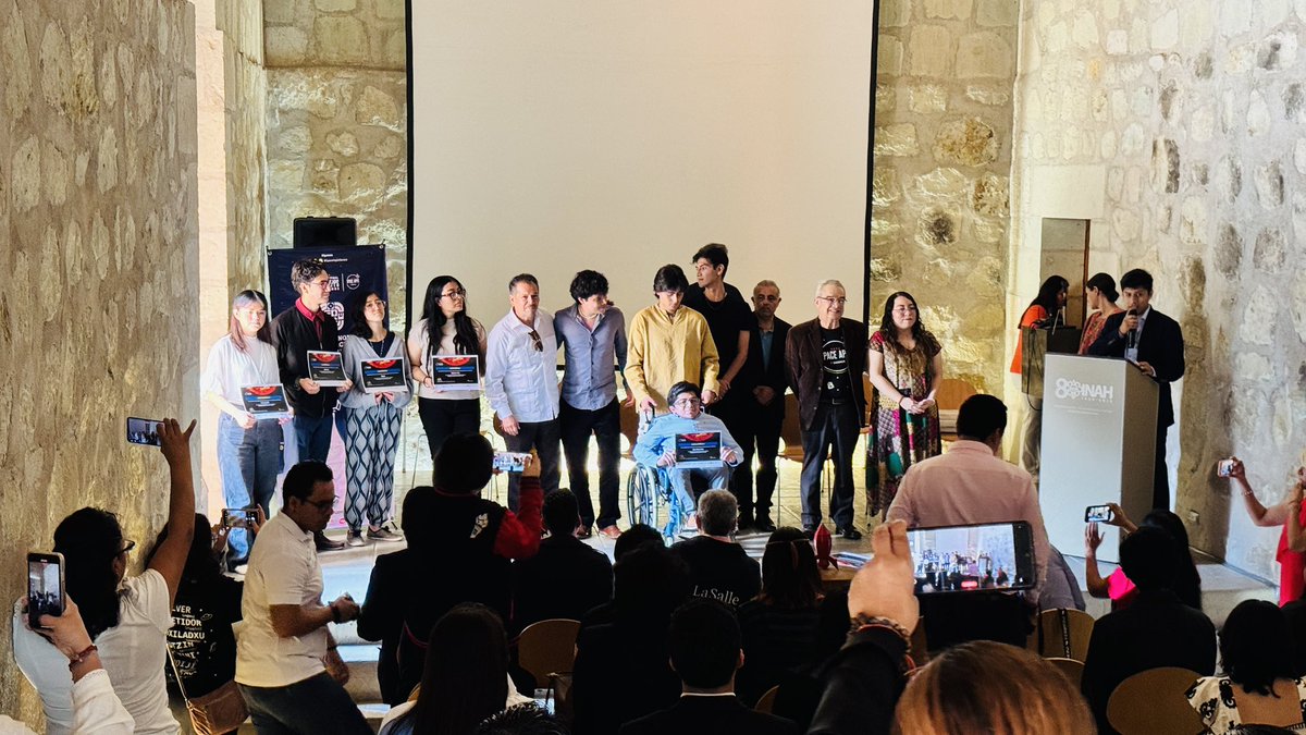 victorosmo's tweet photo. Gracias a los organizadores por este reconocimiento para @RedOSMO y su servidor, por apoyar el evento “NASA International Space Apps Challenge Oaxaca 2024” 🚀 https://t.co/GA6Y3XEQO6