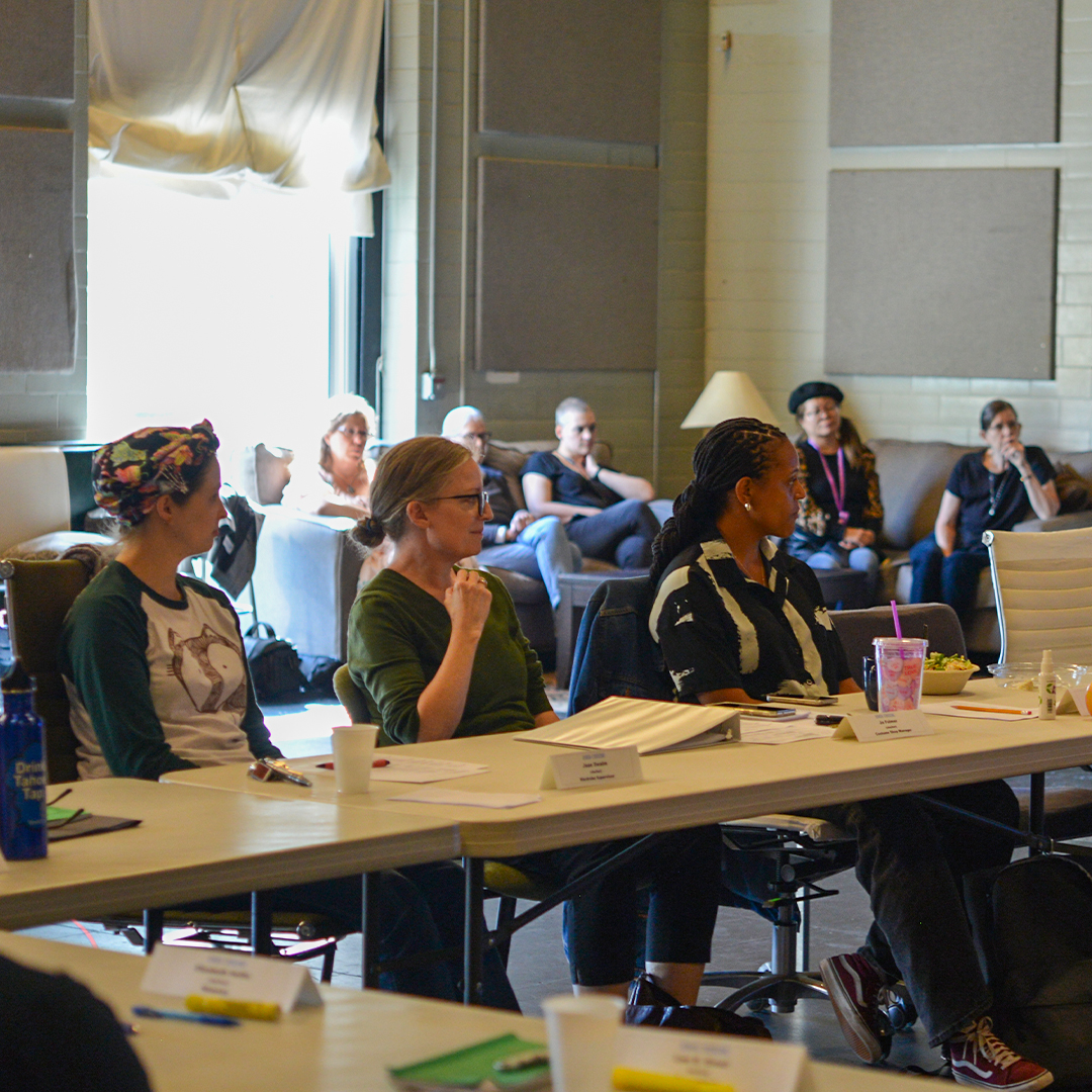 Delaware_REP's tweet image. Today was the meet-and-greet for ROUGH CROSSING! Performing Nov. 7 - 24. Get your tickets now! rep.udel.edu
#WeAreTheREP #DelawareREP #ResidentEnsemblePlayers #RoughCrossing #Theatre #Comedy