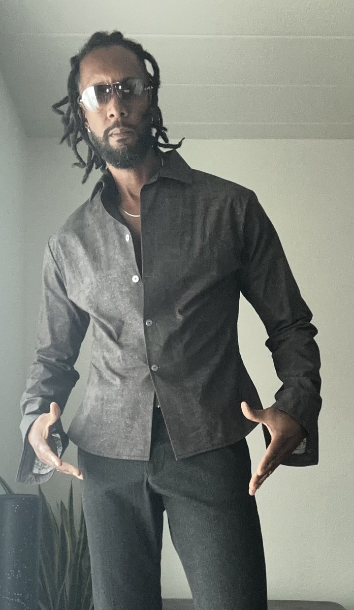 When you’re going for your dreams it’s not always what it seems. I  find it’s good to pause once and a while and zoom out and see the bigger picture. Live full live bold!