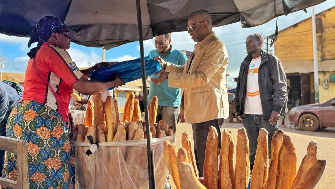 amadthiernoatd's tweet image. La préfecture de Pita fait les meilleurs pains tapalappa de Guinée. 
Alors, pourquoi les meilleurs boulangers et les meilleures pâtisseries de la Guinée et même de la sous région ne sont pas à Pita?
Je pense qu’Il faut oser proposer ce projet…
#SYNTHESE