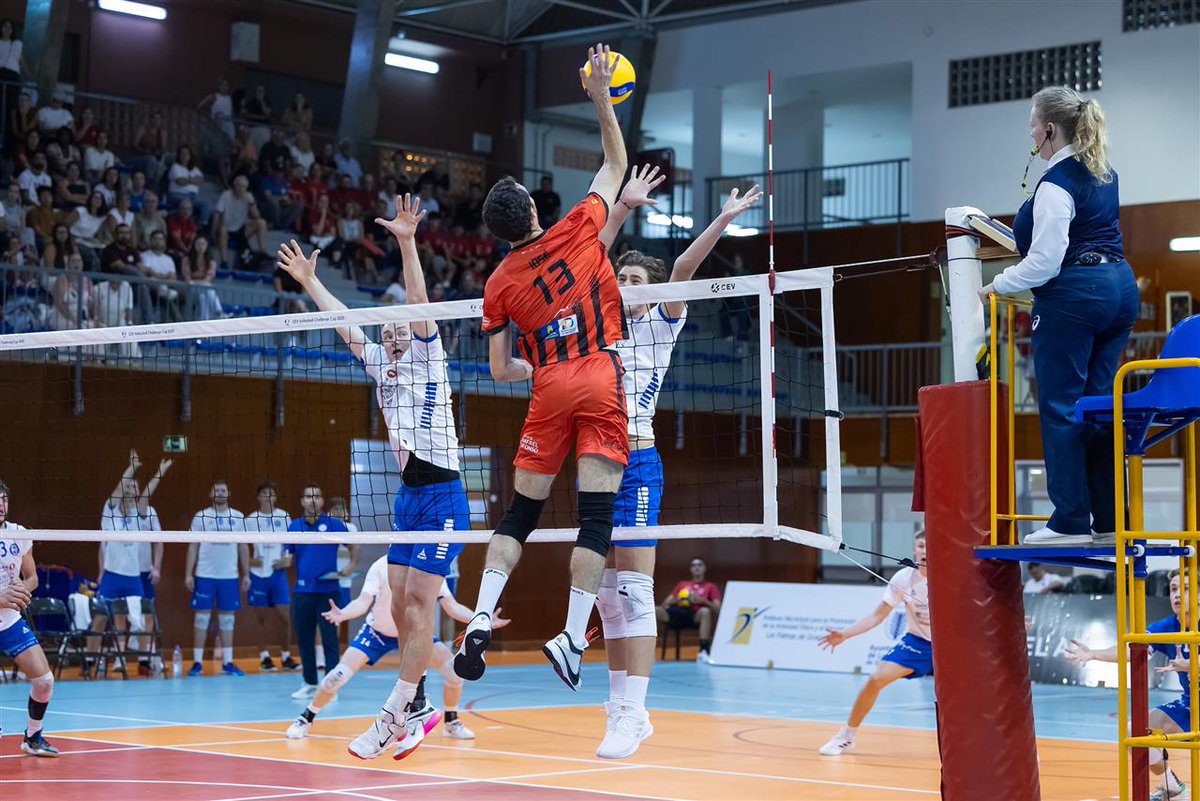 🇪🇺✅¡VICTORIA EN LA CEV CHALLENGE CUP 2025!✅🇪🇺

👉🏼 Debut en Europa con victoria 3-0 ante BK Tromsø en el primer partido de 1/32 de final. Mañana tenemos una nueva cita para conseguir la clasificación para la siguiente ronda 🙌🏻

👺 ¡Muchas gracias afición! 🫂

#EstoEsSanRoque❤️🖤