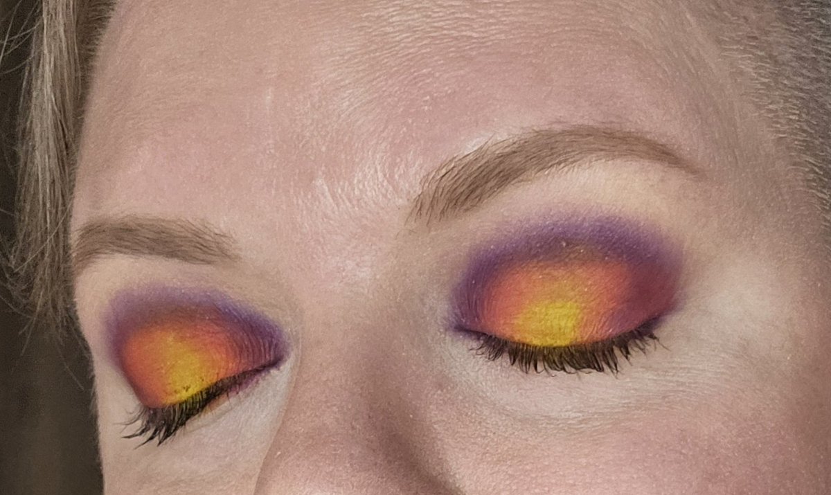 🎶 Sunsets ... on my eyelids ... make me happy 🎶

I see the fine lines forming around my eyes, and *I love them*! Why would anyone Botox or otherwise wish them away? They're beautiful.