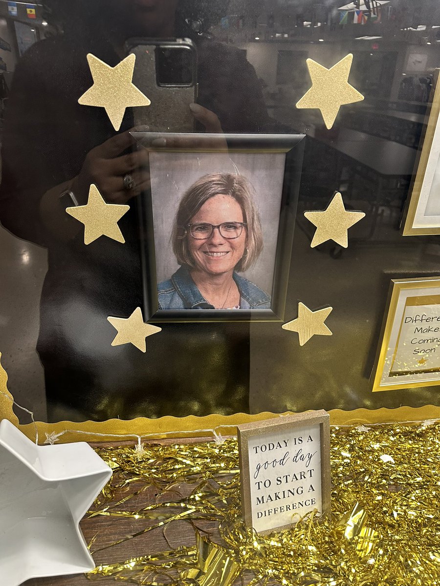 Chapel Glen Elementary (@chapelglenes) on Twitter photo So proud of our September, You Make a Difference Award winner, Mrs. Kemp!!!! <a href="/shataralp/">Shatara Smith</a> <a href="/MelonyBoyd17/">Melony Boyd</a> #wearewayne So proud of our September, You Make a Difference Award winner, Mrs. Kemp!!!! <a href="/shataralp/">Shatara Smith</a> <a href="/MelonyBoyd17/">Melony Boyd</a> #wearewayne