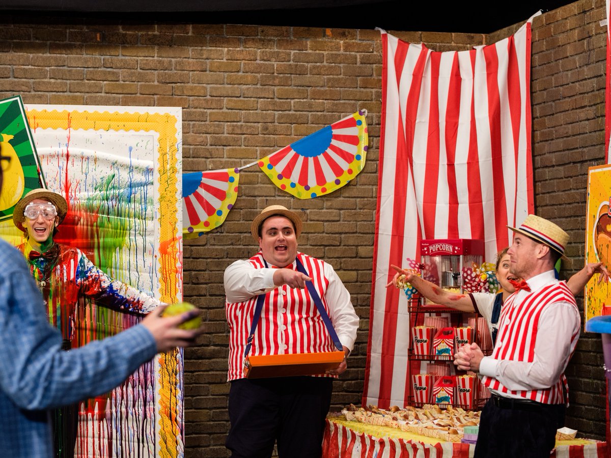 studioc_tv's tweet image. The cast is joined by the original cast for an hour-long special commemorating Studio C's 200th episode and it's now on YouTube! youtu.be/c6KCsqUJp98

#studioc #special #originalcast #fanfavorites #sketchcomedy