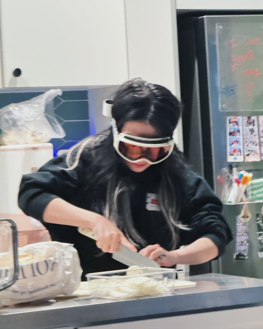 1 pic. These onions got nothing on me ?? https://t.co/tpsqx0GHF6