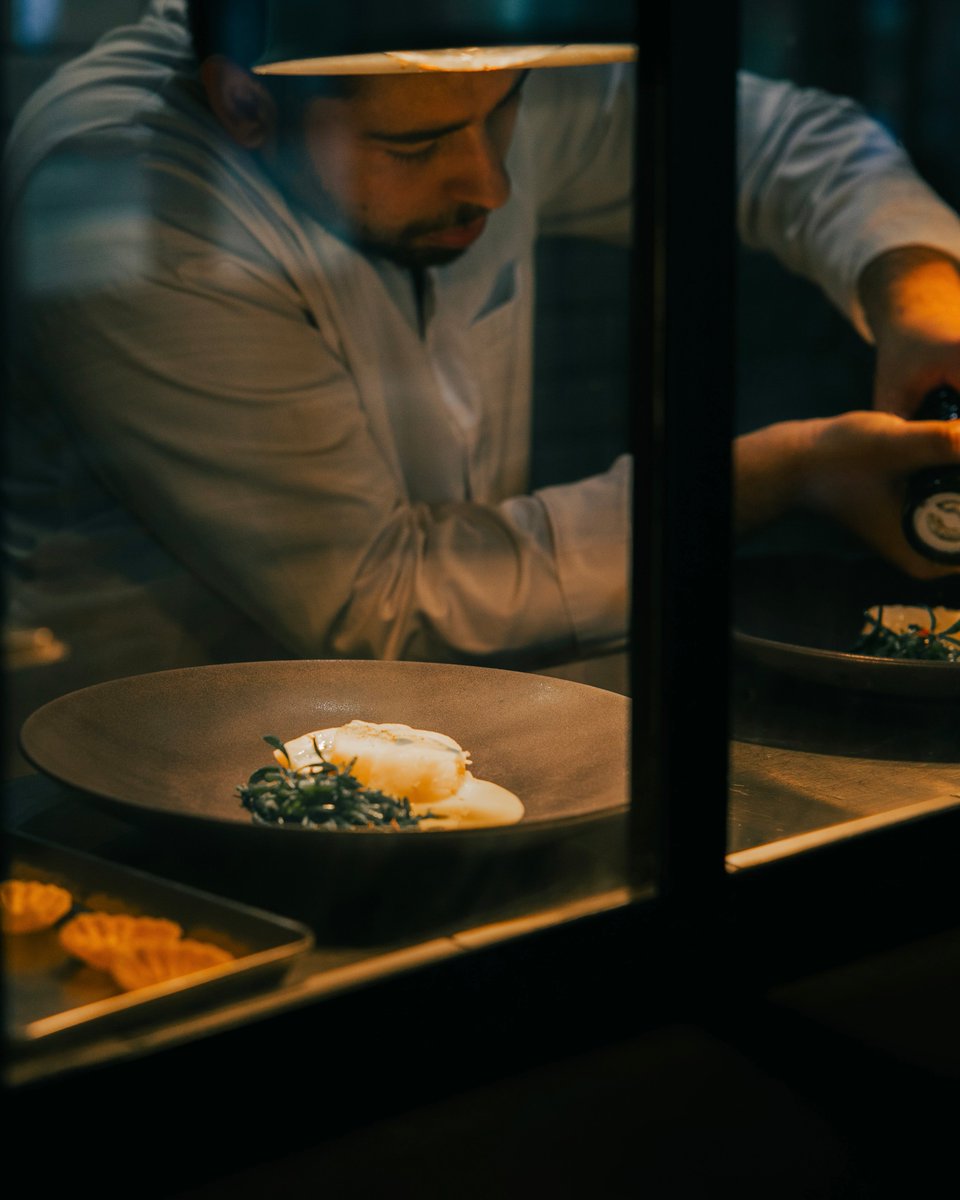 Maison Brut, un hommage à notre terre de gastronomie. Lire la suite : parisbouge.com/restaurants #restaurantparis #bistronomie #gastronomie #paris9