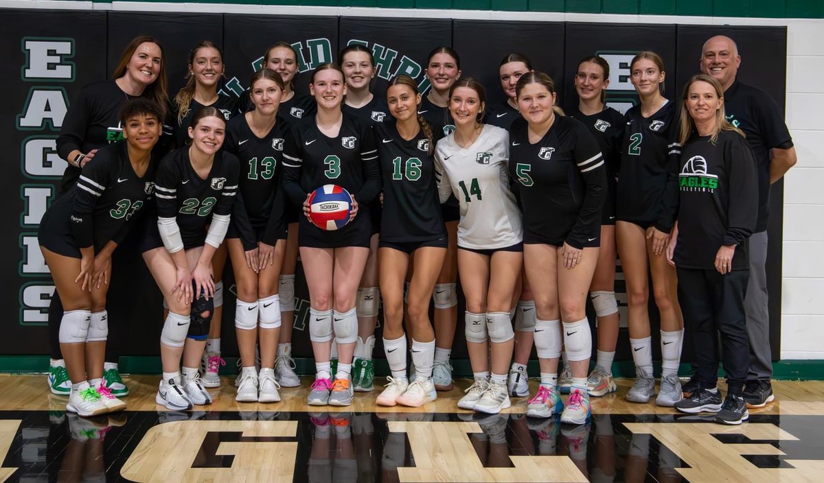 Scenes from Monday night with PCS Volleyball…
Senior Night, Celebrating 22 match wins, and Sophomore setter Kaylee reached an assist mark of 1000 assists!
#PCSathletics #PCeaglesVolleyball 
📷: L. Howard