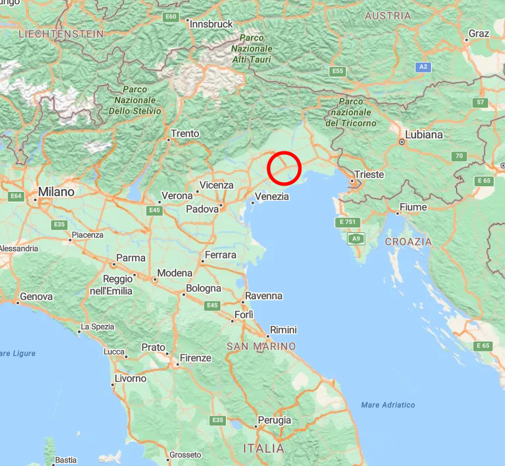 Emergenza24's tweet photo. SE SEI NELLA ZONA FACCI SAPERE LA SITUAZIONE

[09.10-00:00] #Cinto #Caomaggiore #Teglio Veneto #Portogruaro #Venezia diverse segnalazioni di #BLACKOUT ELETTRICI dalle 20:00 del 08.10.2024.

Se sei nella zona e adesso, segnalaci la situazione anche se ok. Grazie 🙏 https://t.co/7C6BHTVicl