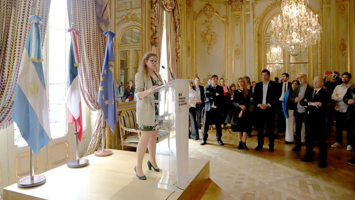 Feliz de recibir a los equipos del Proyecto Internacional de Investigación (IRP) #PhenómeNas en su lanzamiento. 

Este ambicioso proyecto científico 🇫🇷🇦🇷 en nanociencias es el resultado de una colaboración de más de 30 años.

Juntos, seguimos impulsando el avance de la ciencia.