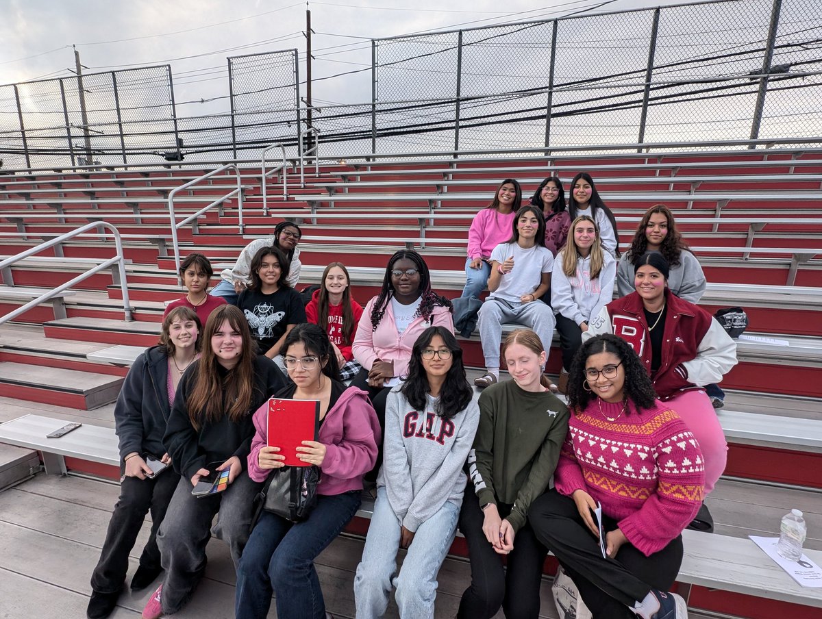 MichaelDimasi's tweet photo. The BHS Girls' Tennis Team is ready to support, assist, and cheer on those student-athletes competing in an exceptional and wonderful event and cause the Cheer for the cure! https://t.co/8vtjCo0O53