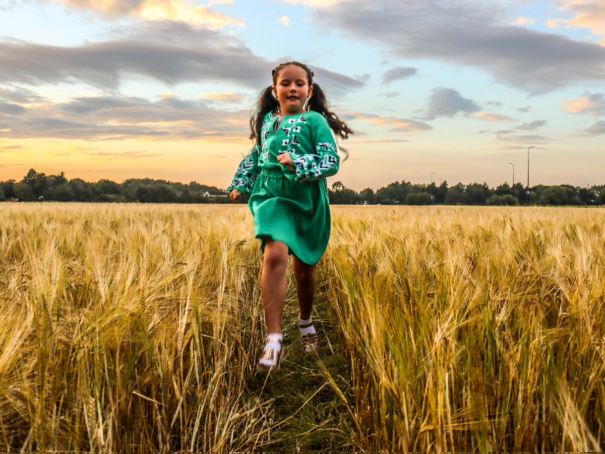 IrisaBrave's tweet photo. Ukrainian girl free of war❤️ https://t.co/xvk104SzxN