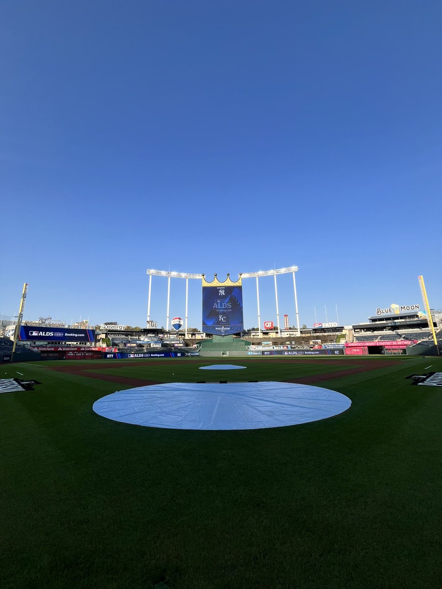jacksonKMBC9's tweet photo. The K is ready for the #Postseason . @kmbc https://t.co/U8nY4O2VwQ