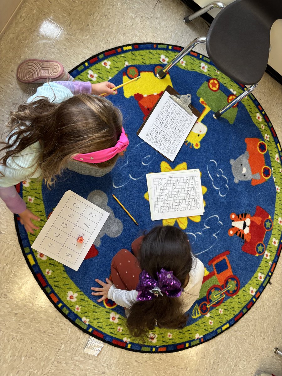TBeamerGC's tweet image. These sensational Sayer kindergartners @HemlockGC enjoyed playing 🔢 Number Race 🏎️ during center time today. Such a fun way to practice writing ✍️ our numbers! @IllustrateMath @CCardellaGC @JSayers63360115