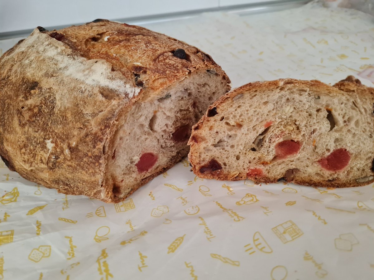 comoju's tweet image. Que mejor #DiaMundialdelaAlimentacion que celebrarlo junto al #DiaMundialDelPan Pero siempre que ese pan sea #pandeverdad, nada de sucedáneos con aditivos, como el de Artesanos San Ramón... aunque en este caso sea un pan con cosas 👍🏼 @ArtesanInfo
#WorldBreadDay #WorldFoodDay