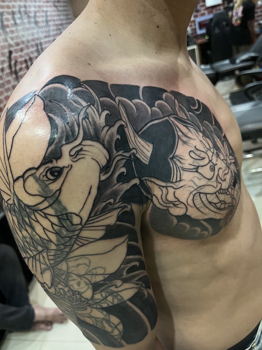 BenjaluckSatang's tweet photo. Tattoo https://t.co/mOgi174uo0