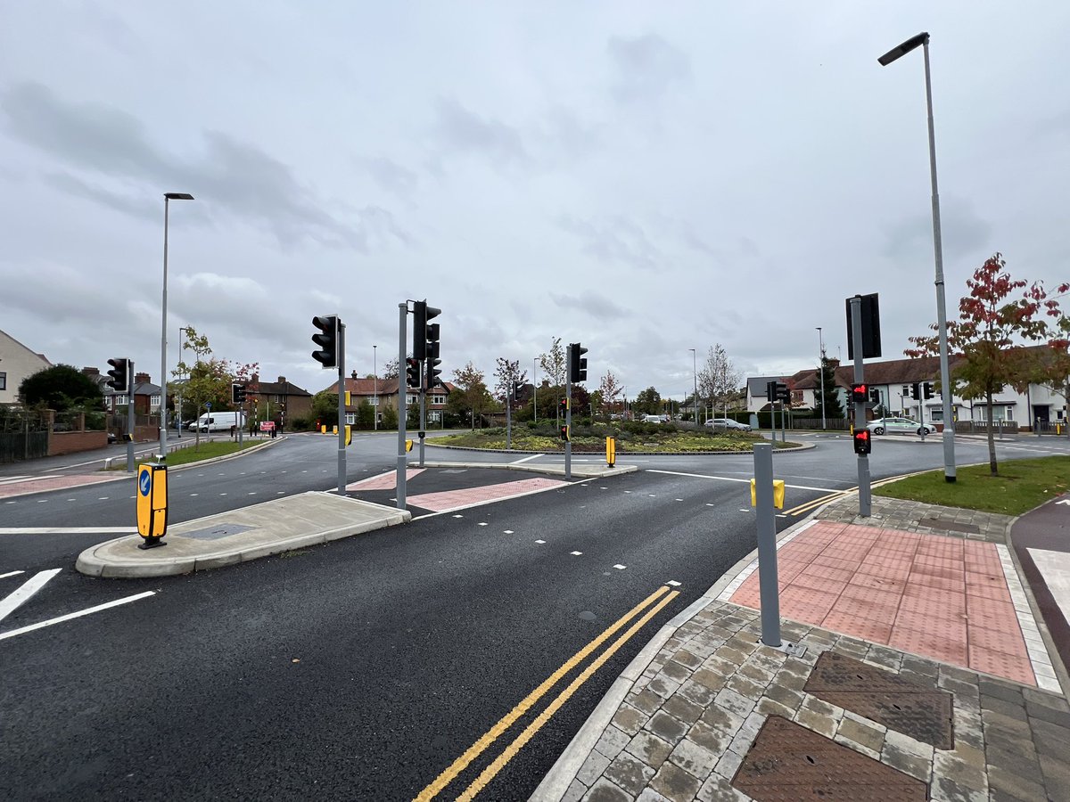 dasrajeev's tweet image. Approximately 27 traffic poles/posts have been installed at the #Milton Road complex roundabout in Cambridge to manage traffic. Is this excessive?

@SouthCambs @CambsCC
