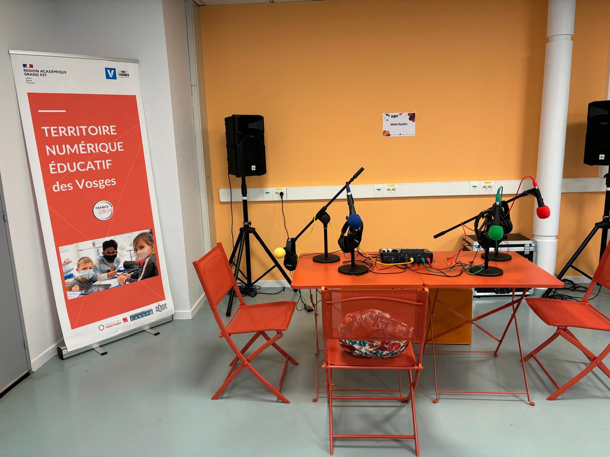 -5h pour le FESTILAB à Darney <a href="/DarneyLab/">Lab num de Darney</a> 🥳💻🛜
Parents, enfants, professeurs, public on vous attends nombreux dès 15h !👩‍💻
Spectacle🐢
Animations🤖👟
Planétarium💫
Casques VR 
...

#CCVCSO #CD88