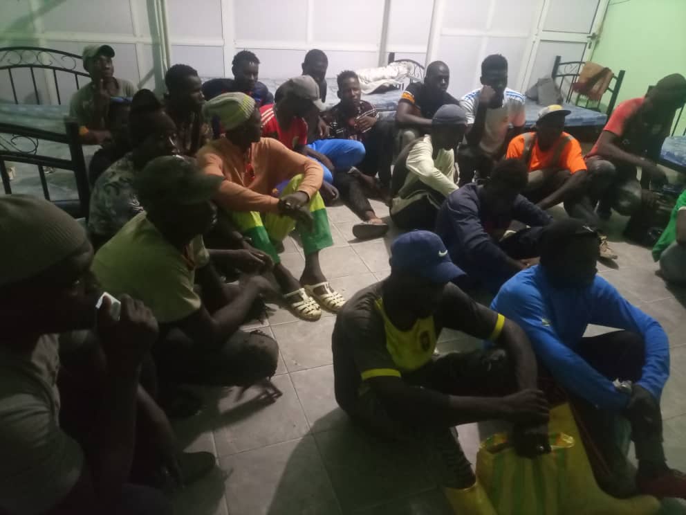 Bruselas avanza con la apertura de cárceles de migrantes fuera de la Unión Europea.
El gobierno de España dice oponerse a la medida al mismo tiempo que pone en marcha cárceles de migrantes en países como Mauritania.
elpais.com/internacional/…