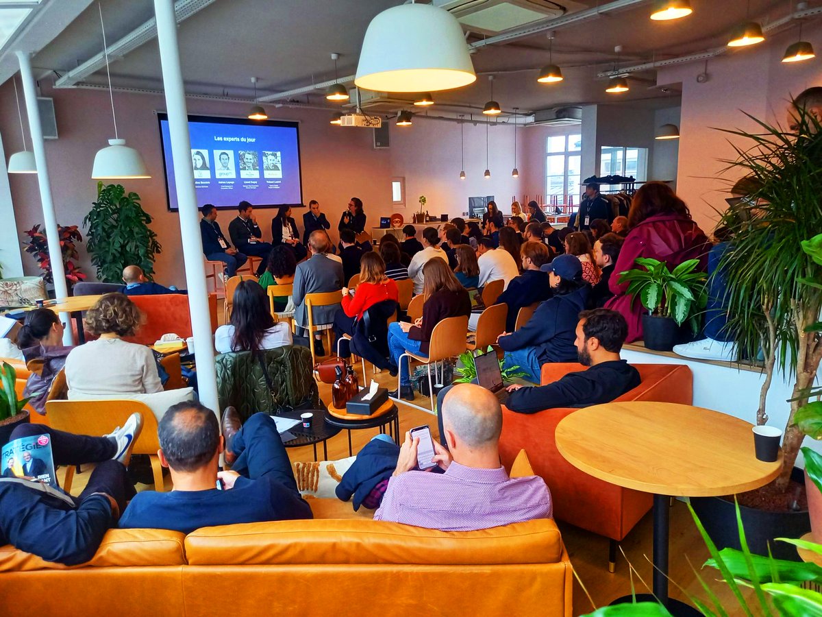 OutbrainFR's tweet photo. L’IA n’est pas qu’un simple buzzword, elle captive et attire les foules. Jeudi dernier, 80 grandes marques et agences se sont réunies pour écouter les experts de @GroupMFrance, @Havas et @WaltDisneyCo sur l’innovation des annonceurs avec l’IA pour accroître leur #ROI. https://t.co/xrPMOFqwyY