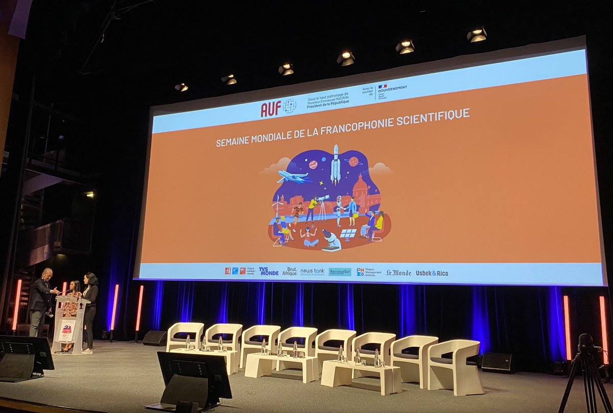 [#SMFS2024 - Ouverture]
Présentation de l’Appel de Toulouse pour l’école de demain par des étudiantes issues du réseau des Clubs Leaders Étudiants Leaders Francophones.
#AUF #francophonie #francophoniescientifique #CLÉF