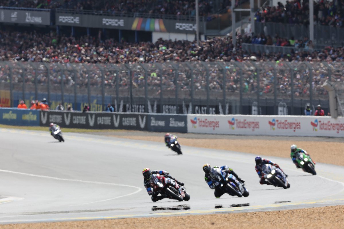 It's 6 months to the 2025 24 Heures Motos 🚀🚀🚀
We wish there would be even more spectators in #LeMans to support #yoshimurasertmotul ✨