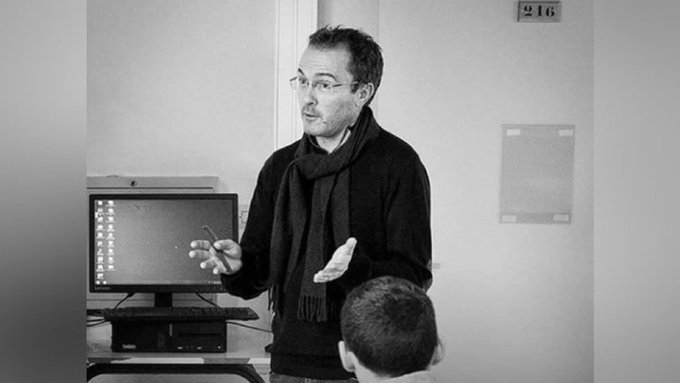 Le <a href="/PartiRadical/">Parti Radical</a> rend hommage à #SamuelPaty, professeur d’histoire, assassiné il y a 4 ans par un terroriste islamiste. Il y a un an, Dominique Bernard était tué. Ne les oublions pas, défendons avec fermeté et exigence l’#école de la République et nos valeurs. #laïcité