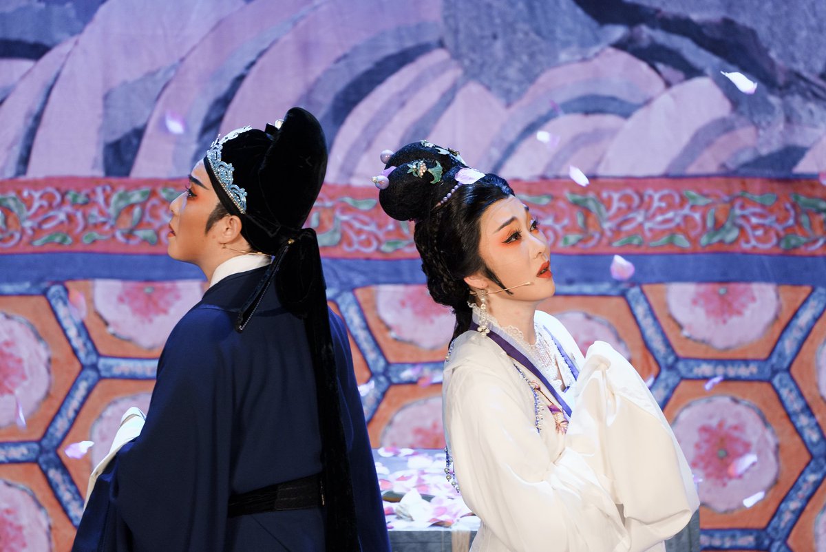 With its melodious performance, melodious singing voice and touching love story, Zhejiang Yuexue drama "The 18th Farewell of the Butterfly Lovers" makes the audience deeply feel the charm of traditional Chinese culture.