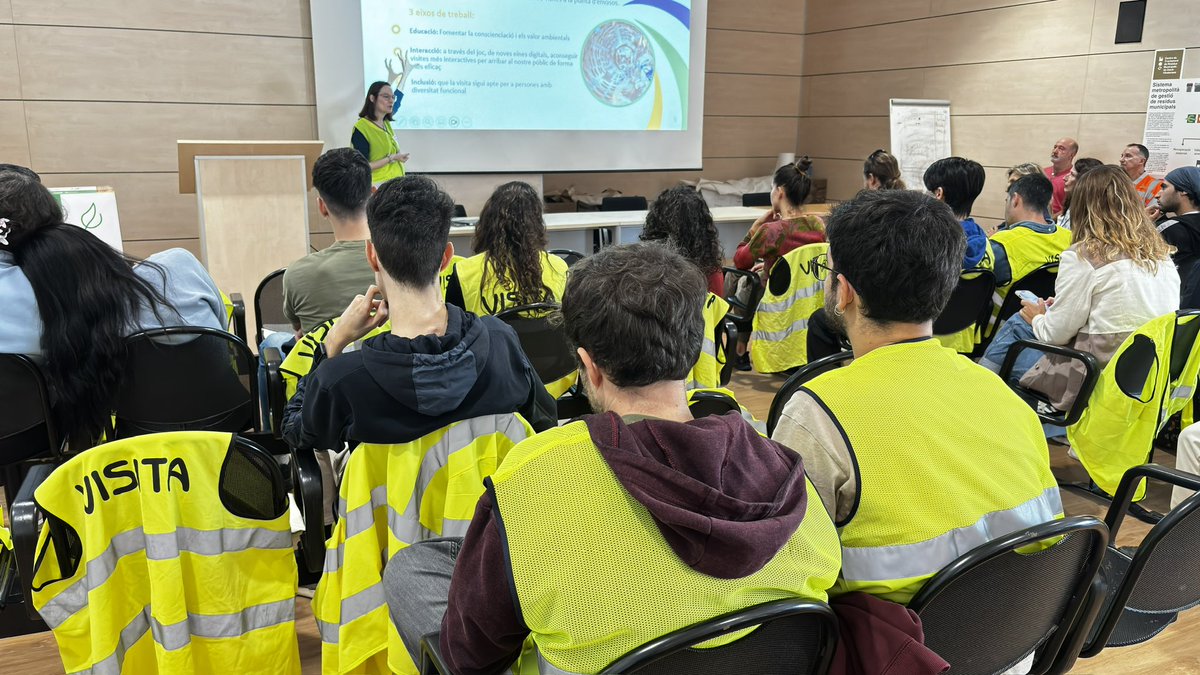 innobaix's tweet photo. El @GrupTERSA planteja el tercer #repte del programa #innobus24. Demanen als equips que el treballaran que dissenyin un programa de visites escolars a la planta de #Gavà. https://t.co/5nivPZvuDH